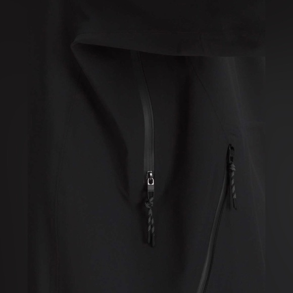 NWOT Lululemon City-to-Hike Waterproof Jacket Black - Picture 2 of 13